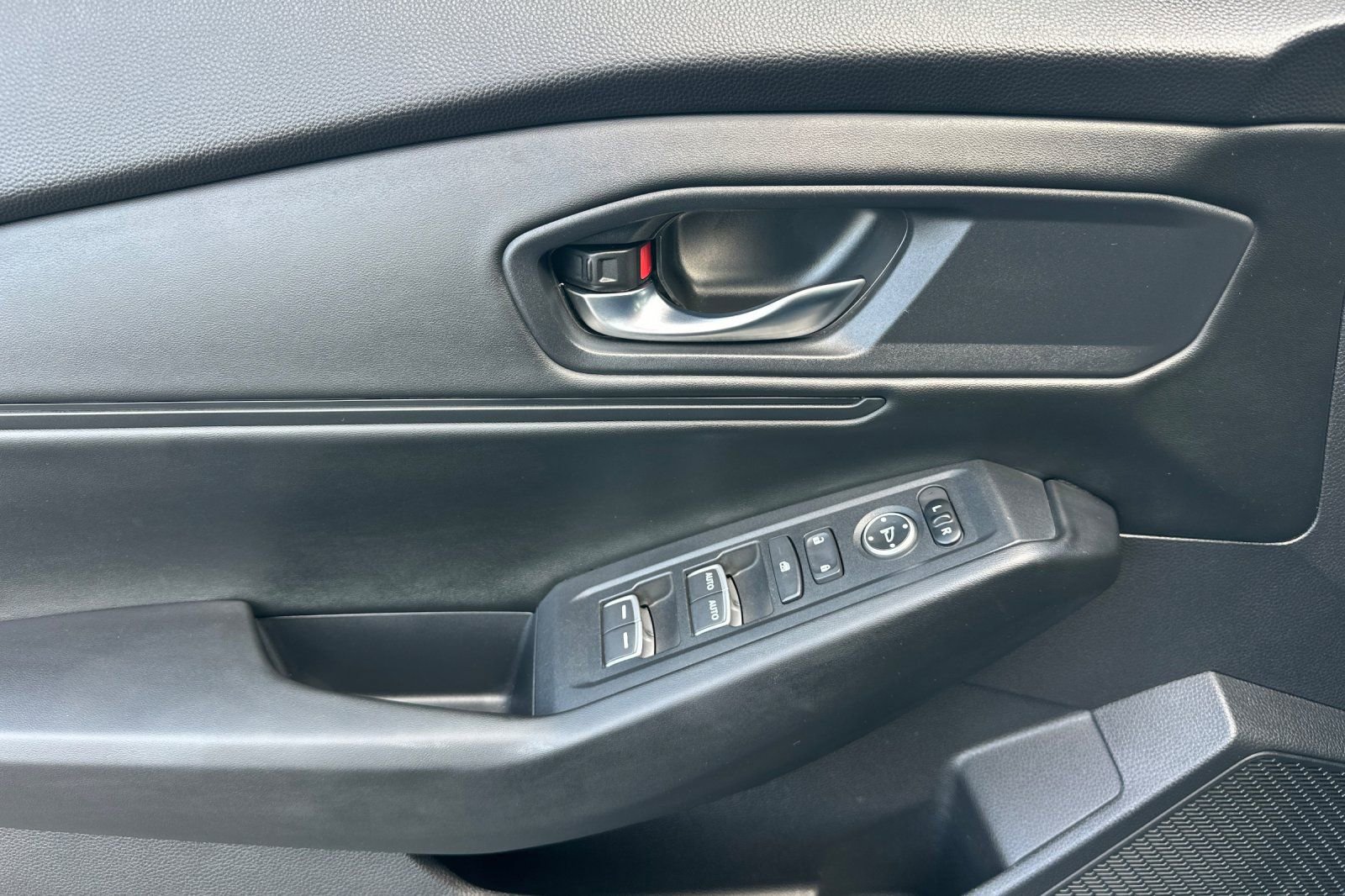 Certified 2023 Honda Accord EX image 10
