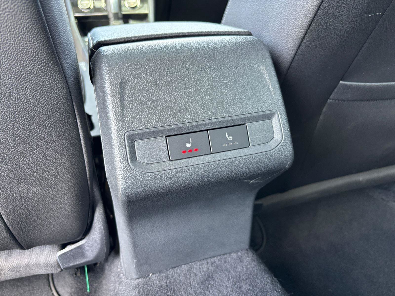Used 2020 Volkswagen Jetta SEL FWD image 38