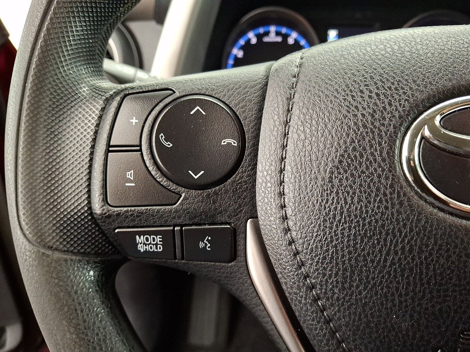 Certified 2018 Toyota RAV4 LE w/ All Weather Liner Package AWD/4WD image 9