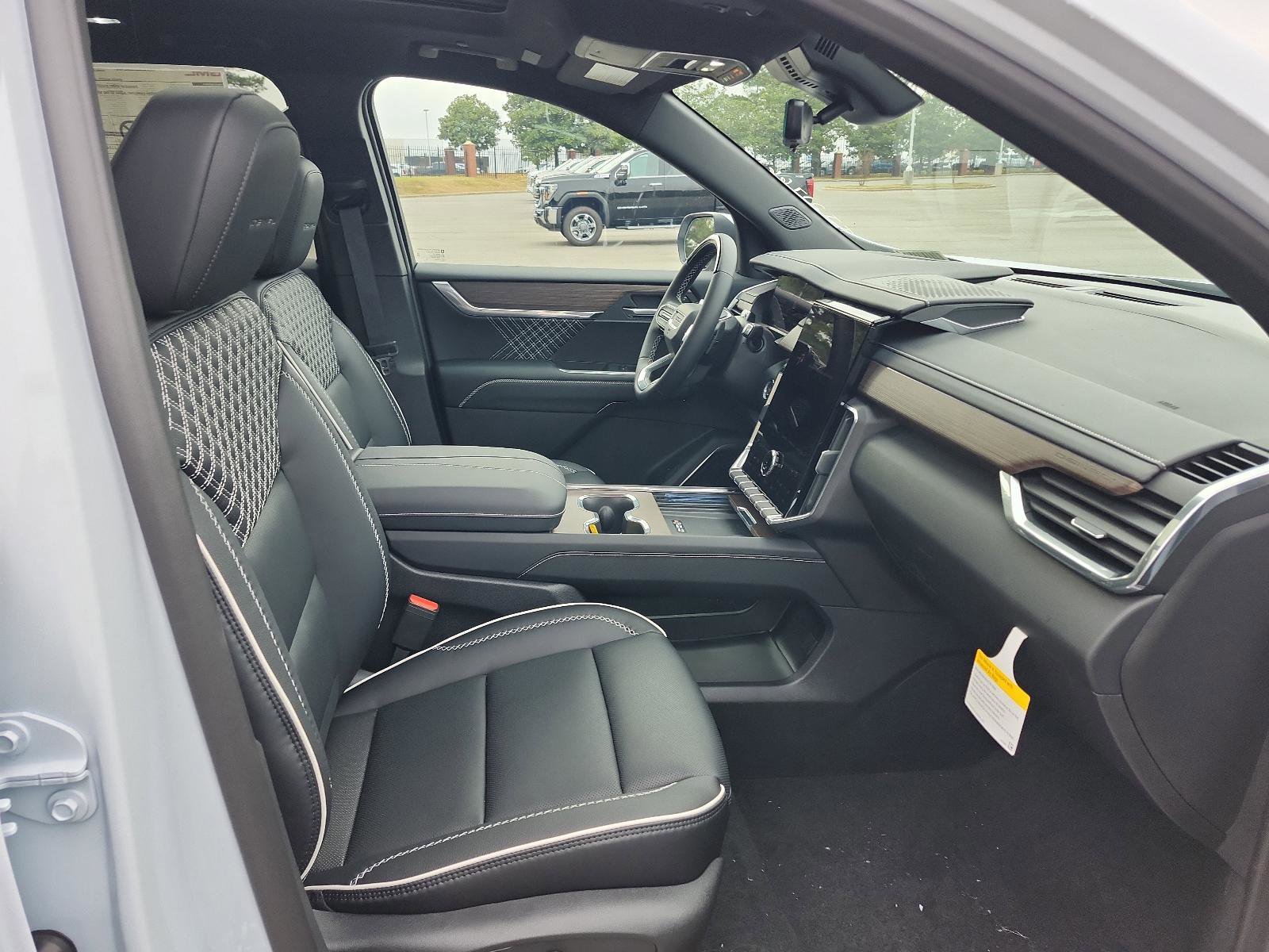 New 2026 GMC Acadia Denali w/ Super Cruise Package image 7