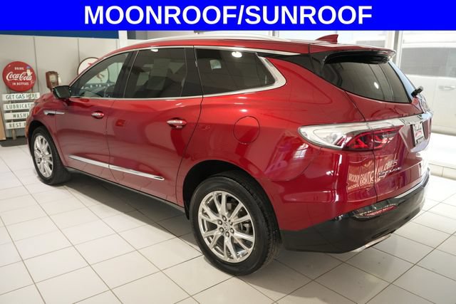 Used 2024 Buick Enclave Premium AWD/4WD image 4