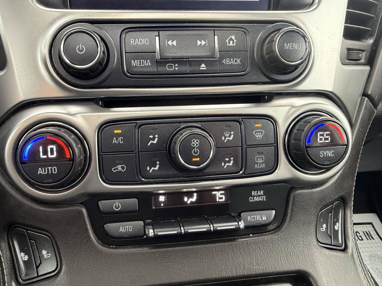Used 2016 Chevrolet Suburban LT w/ Luxury Package AWD/4WD image 23
