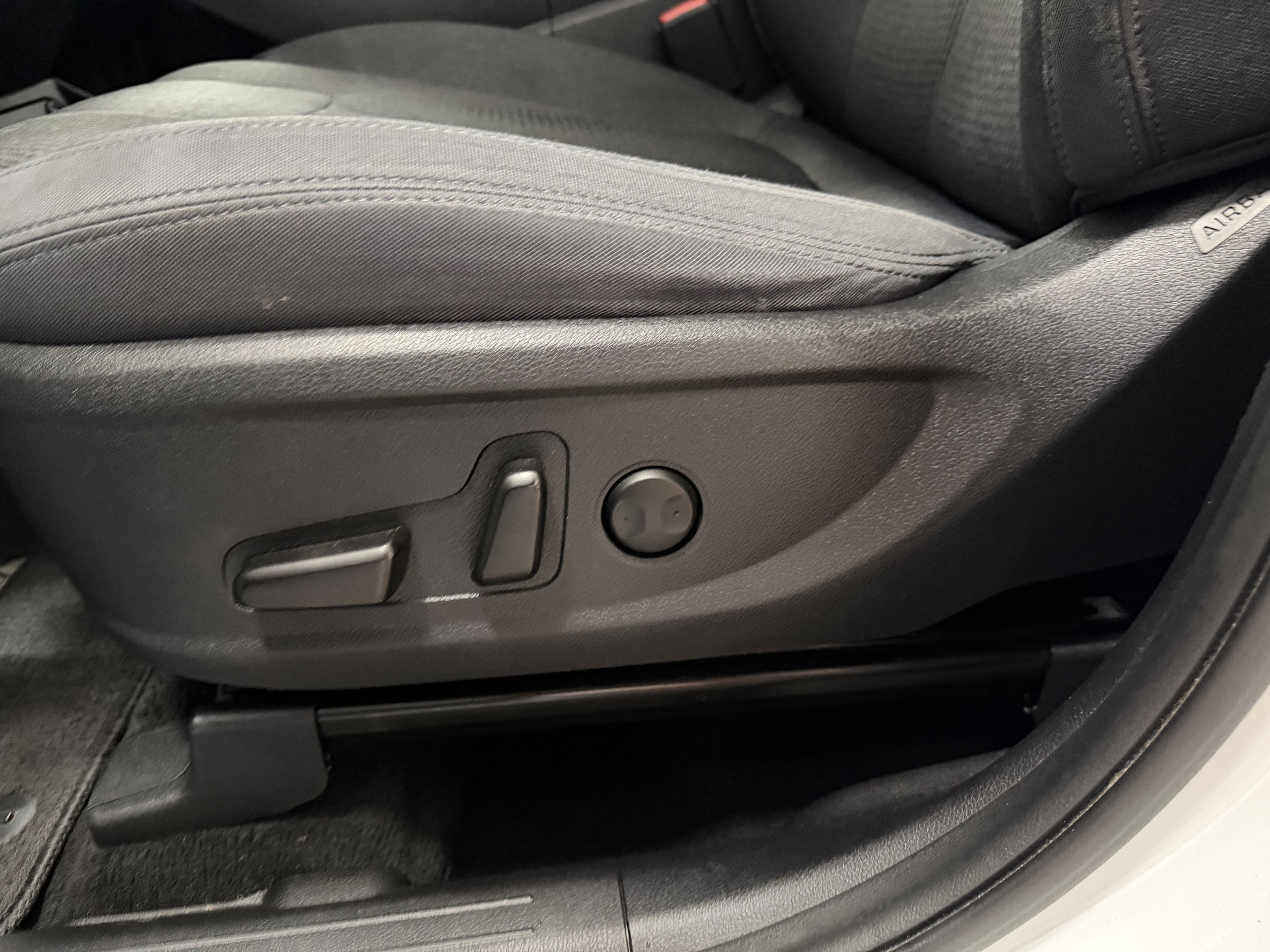 Used 2021 Hyundai Santa Fe SEL FWD image 12