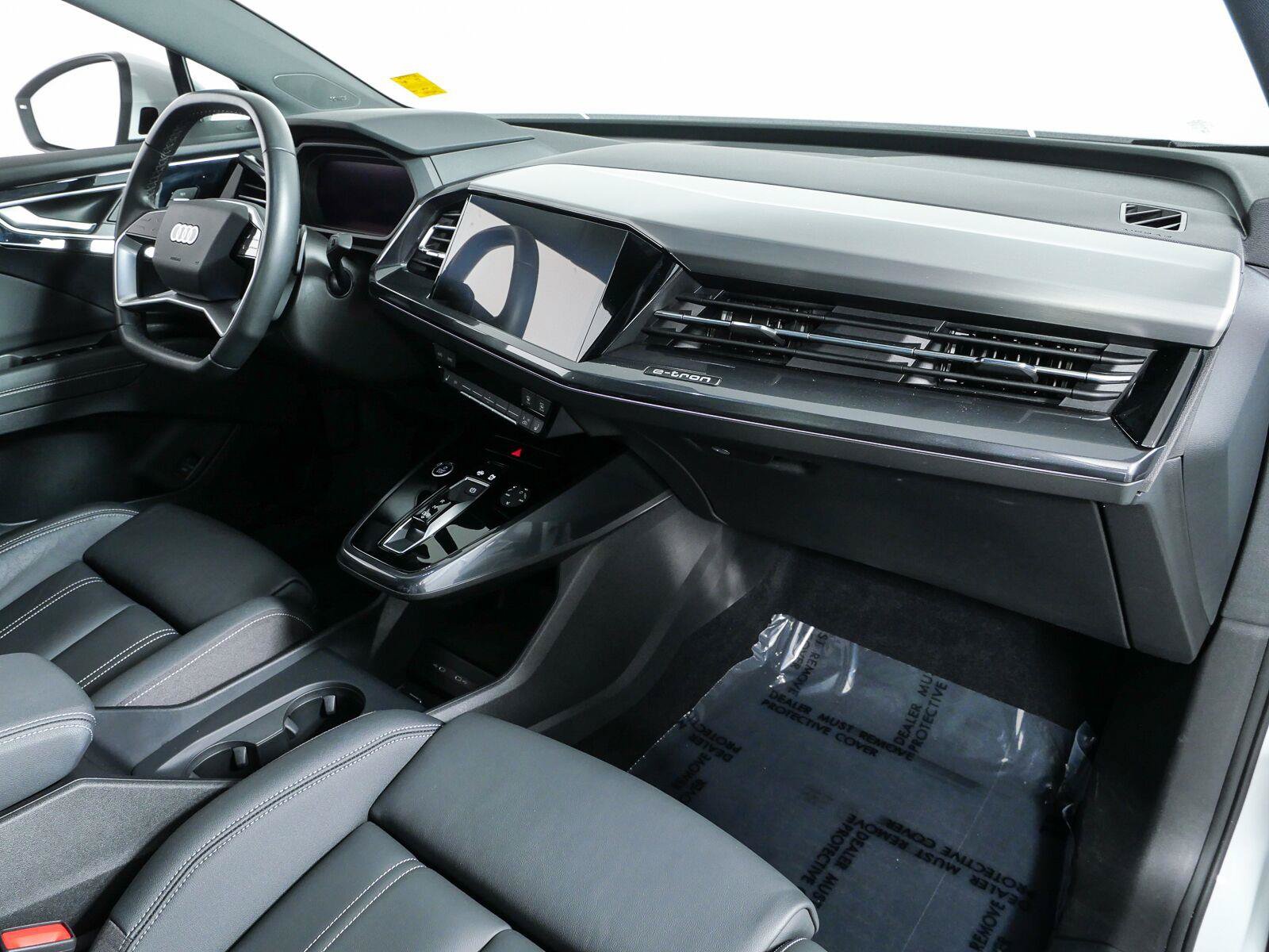 Used 2024 Audi Q4 e-tron Premium Plus w/ Premium Plus AWD/4WD image 25