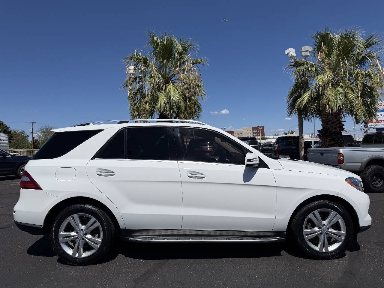 Used 2014 Mercedes-Benz ML 350 BlueTEC 4MATIC w/ Premium 1 Package image 5