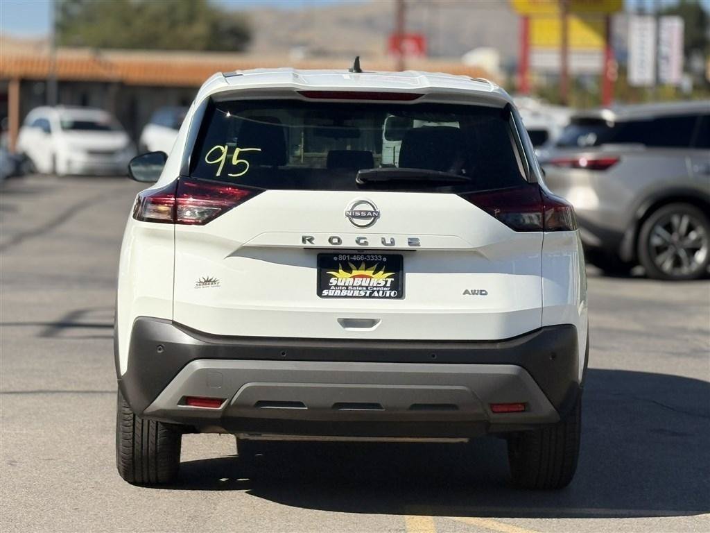 Used 2023 Nissan Rogue S AWD/4WD image 6