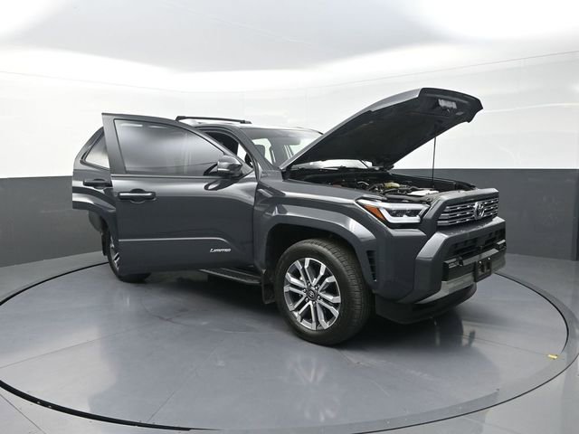 Used 2025 Toyota 4Runner Limited AWD/4WD image 38