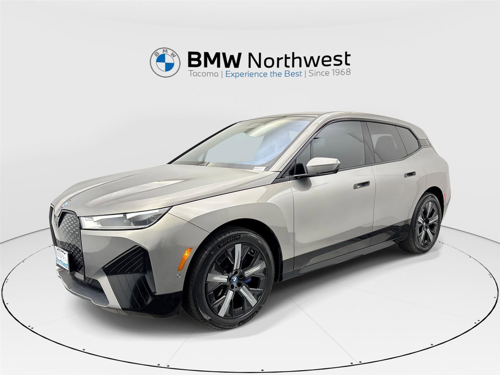 Certified 2024 BMW iX xDrive50 w/ Premium Package AWD/4WD image 1