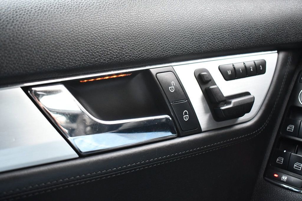 Used 2009 Mercedes-Benz C 63 AMG Sedan image 15