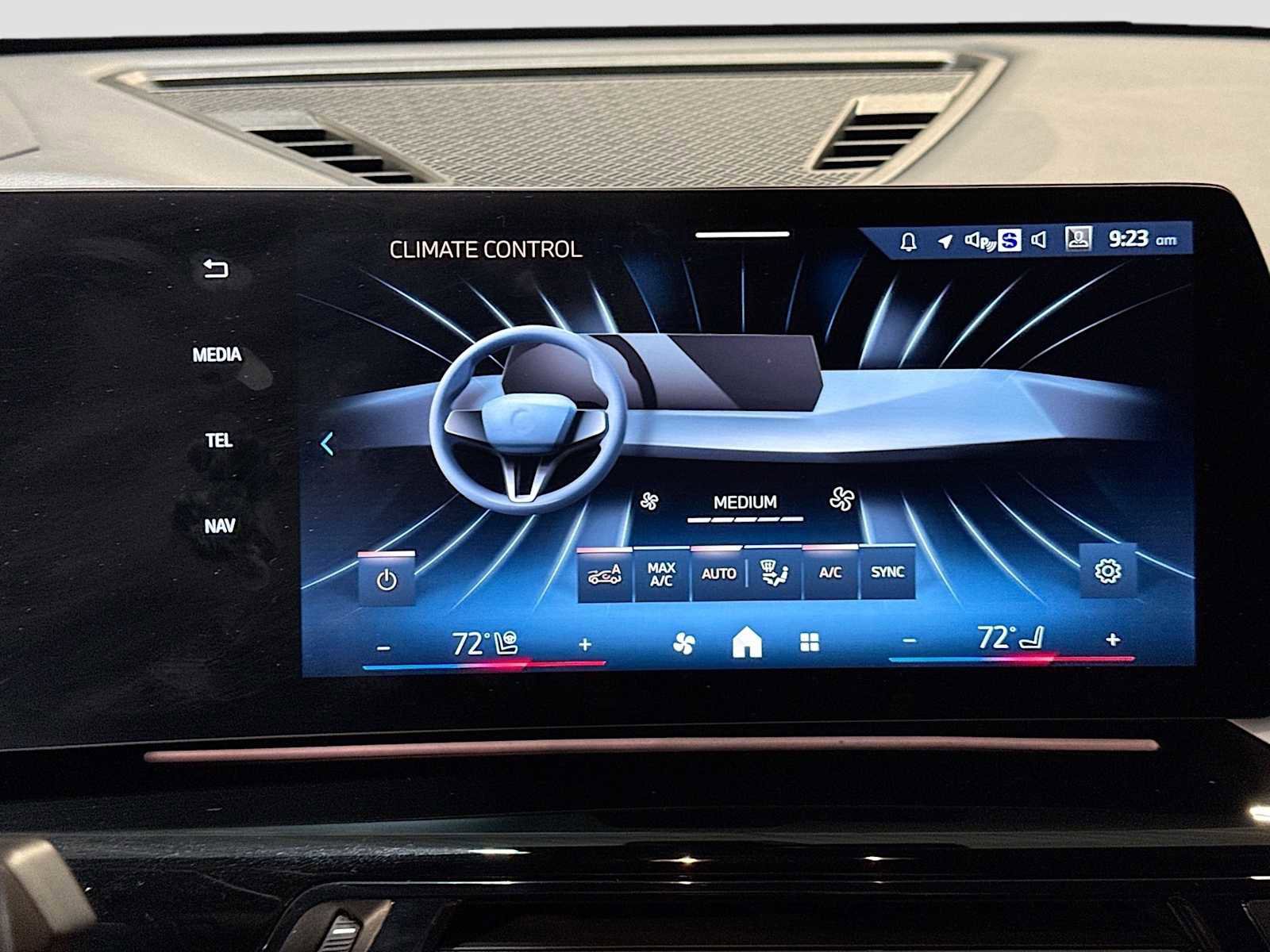 Certified 2025 BMW X2 xDrive28i AWD/4WD image 14