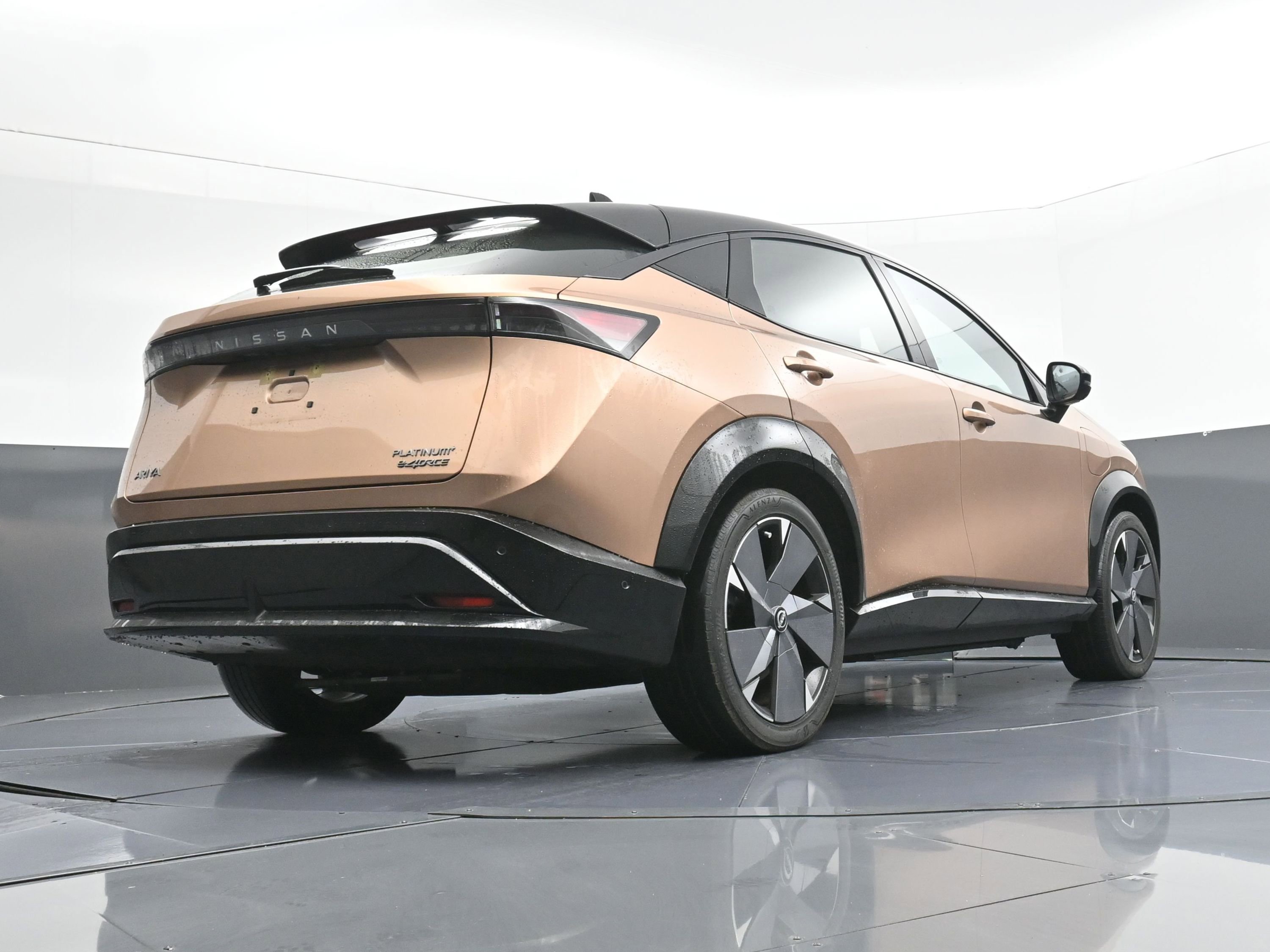 Used 2023 Nissan Ariya image 26