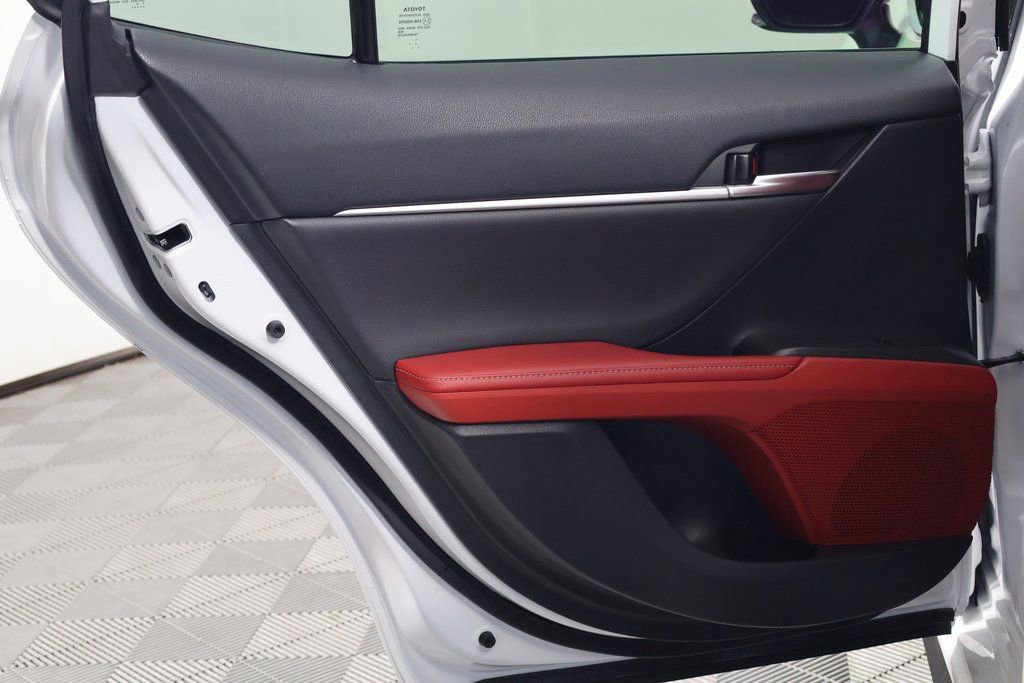 Used 2021 Toyota Camry XSE image 13