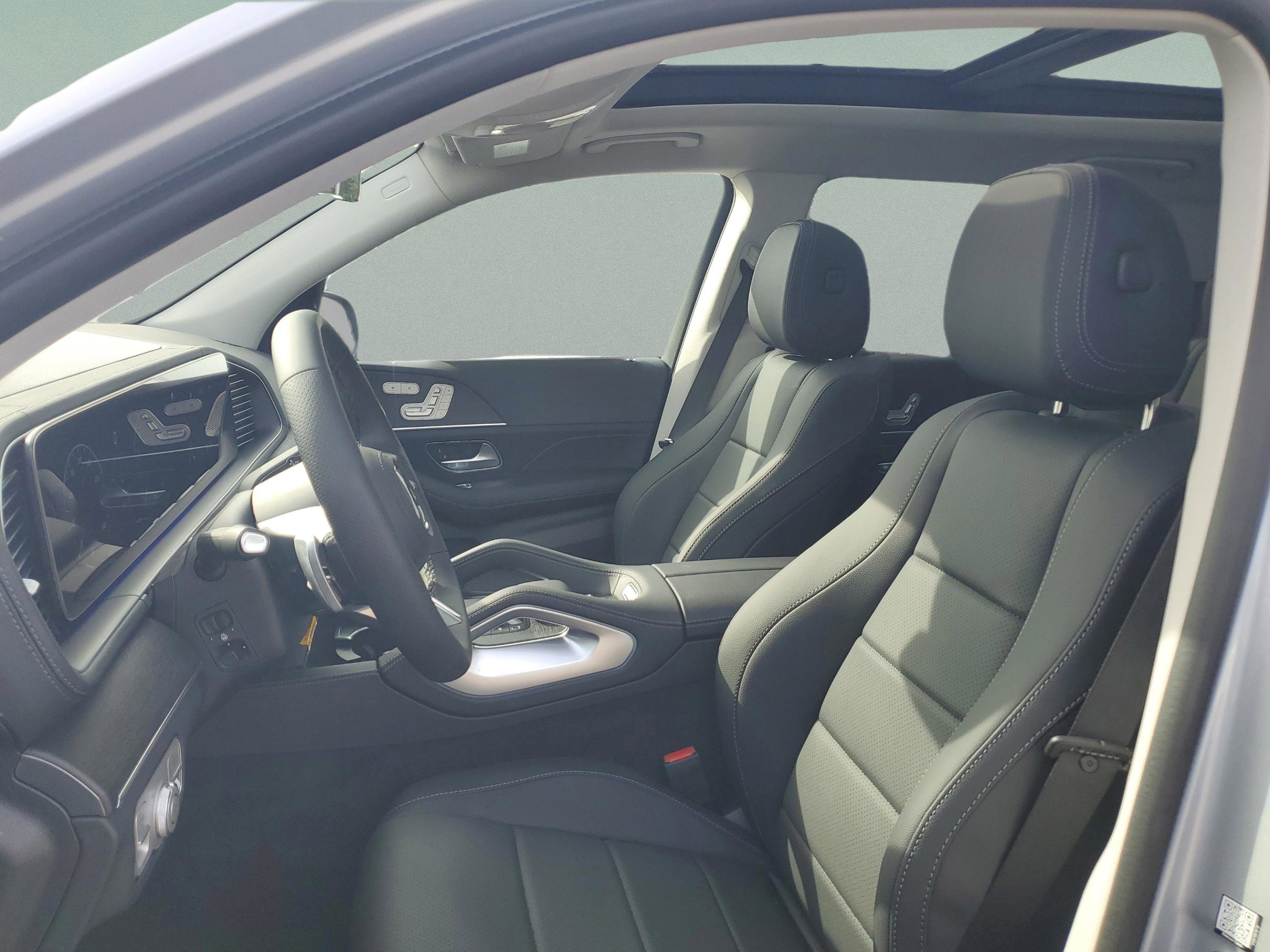 Certified 2026 Mercedes-Benz GLS 450 4MATIC image 20