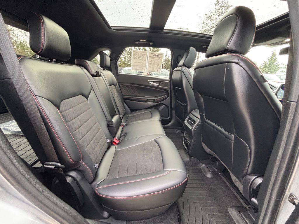 Used 2024 Ford Edge ST-Line AWD/4WD image 16