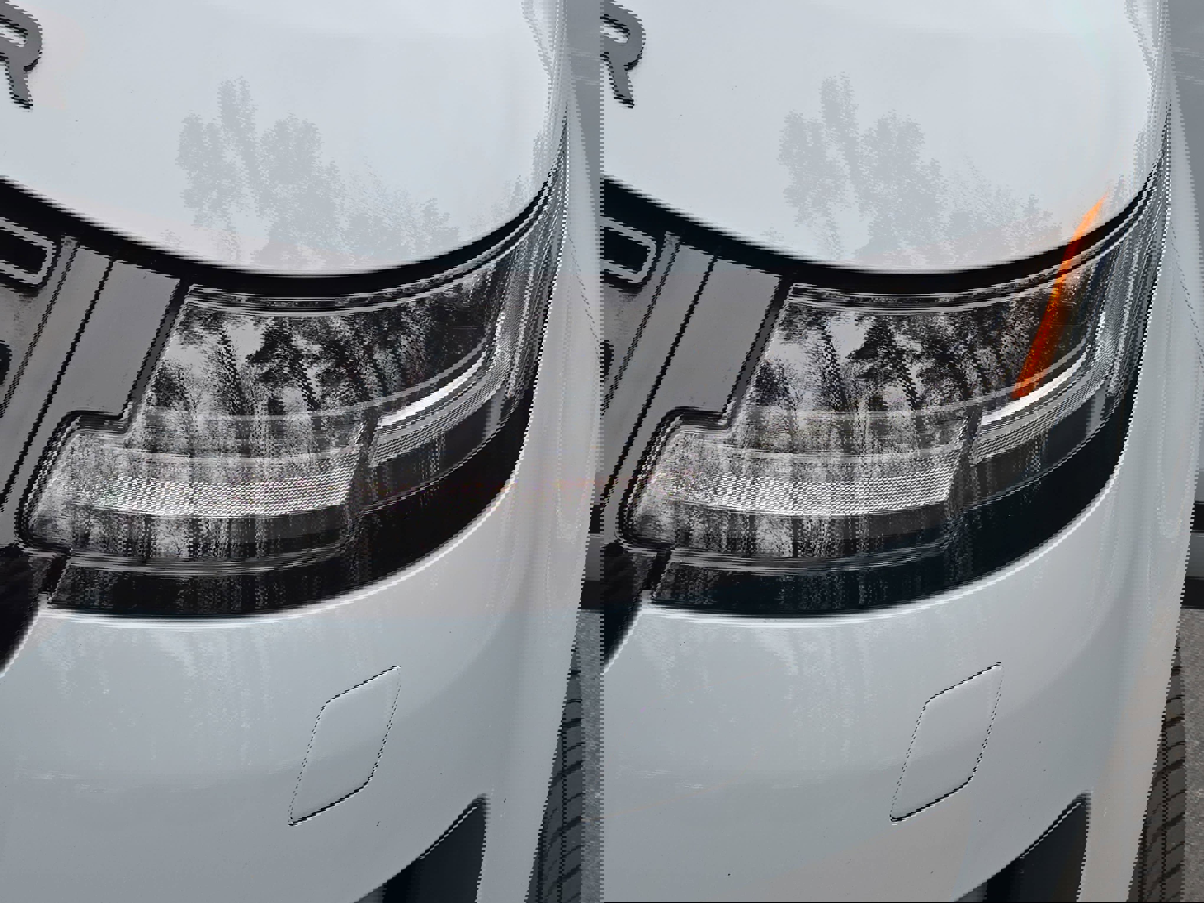 Used 2025 Land Rover Range Rover Evoque S image 32