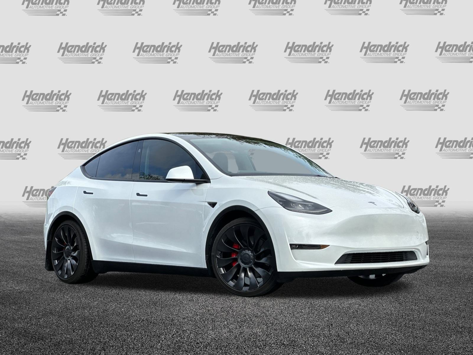 Used 2023 Tesla Model Y Performance image 2