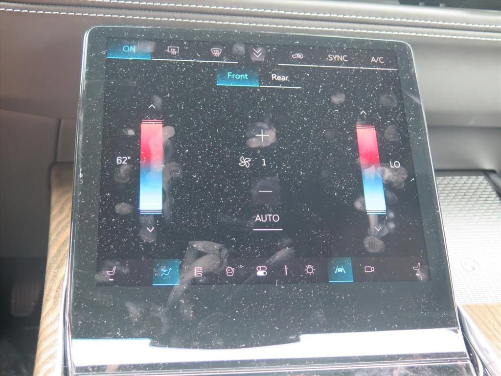 New 2026 Cadillac Escalade ESV Platinum Luxury AWD/4WD image 16