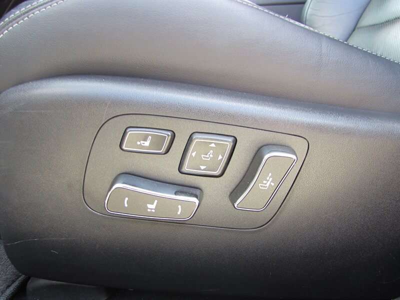 Used 2013 Lexus LS 460 AWD w/ F-Sport Pkg image 11