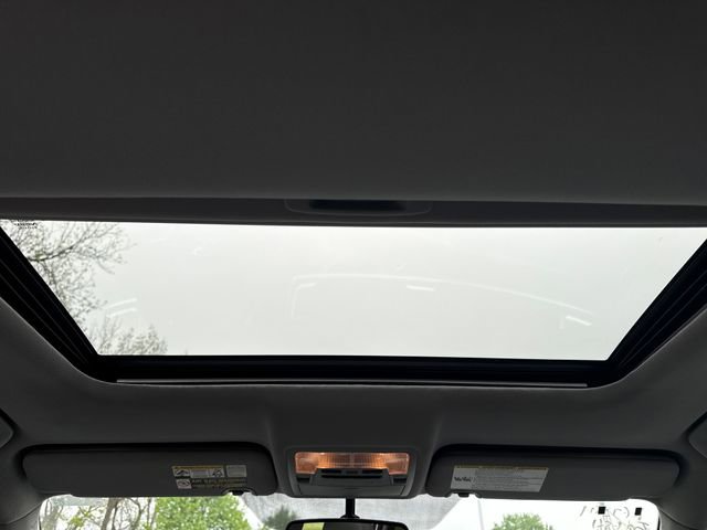 Used 2014 Toyota Highlander Limited AWD/4WD image 22