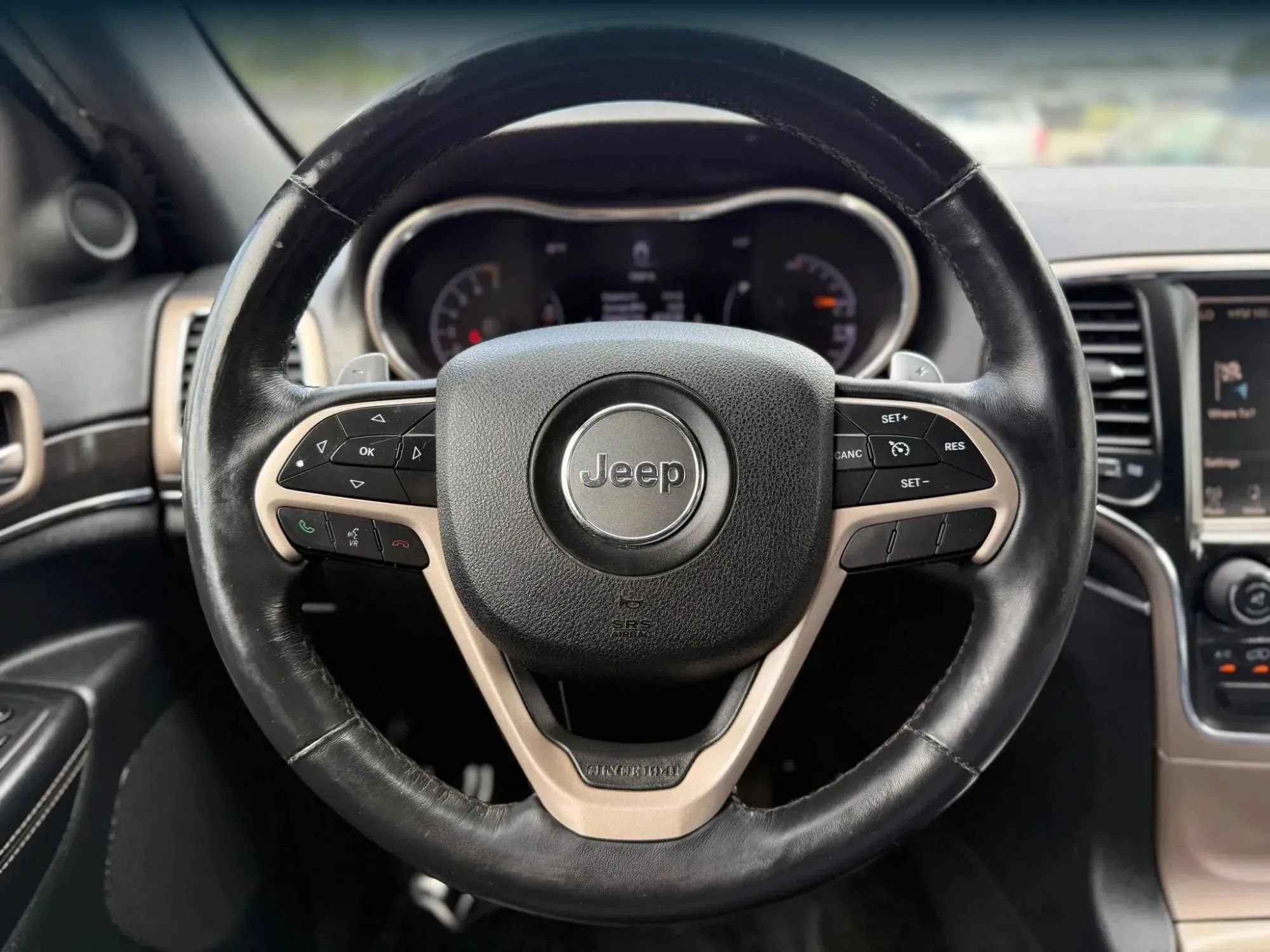 Used 2015 Jeep Grand Cherokee Limited w/ Luxury Group II AWD/4WD image 25