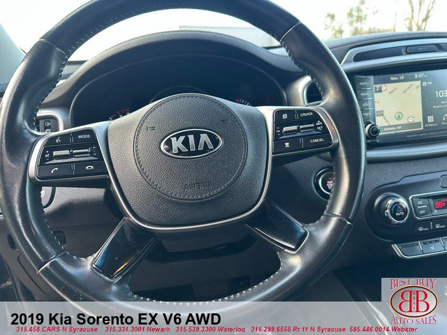 Used 2019 Kia Sorento EX w/ EX Premium Package image 16
