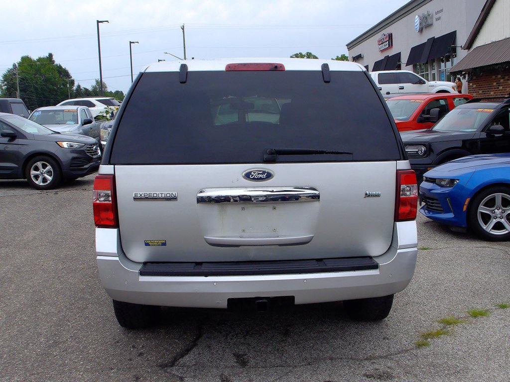 Used 2011 Ford Expedition XLT AWD/4WD image 3