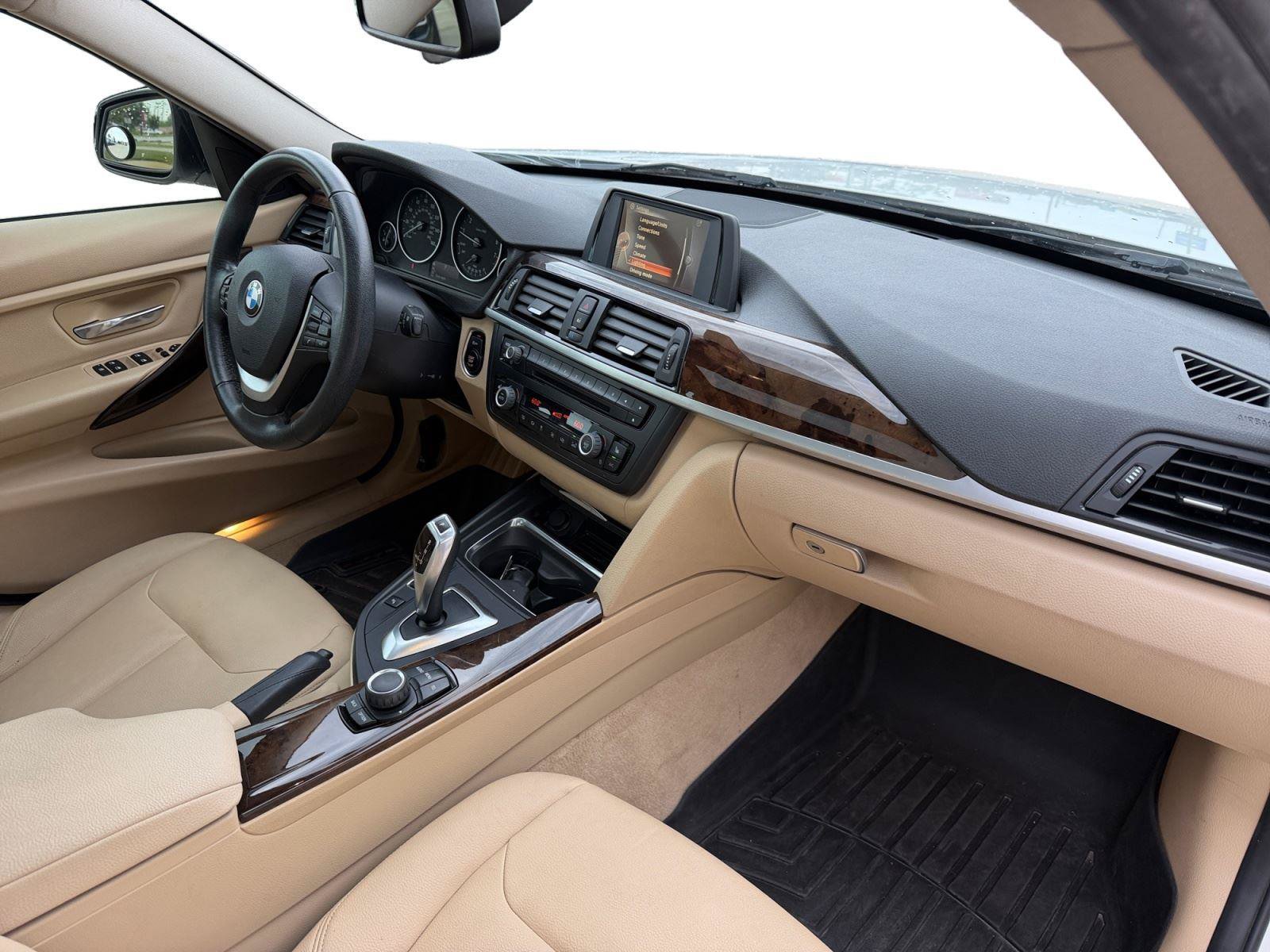Used 2015 BMW 328i xDrive Sedan AWD/4WD image 23