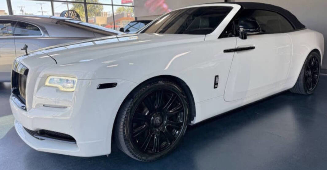 Used 2018 Rolls-Royce Dawn image 5