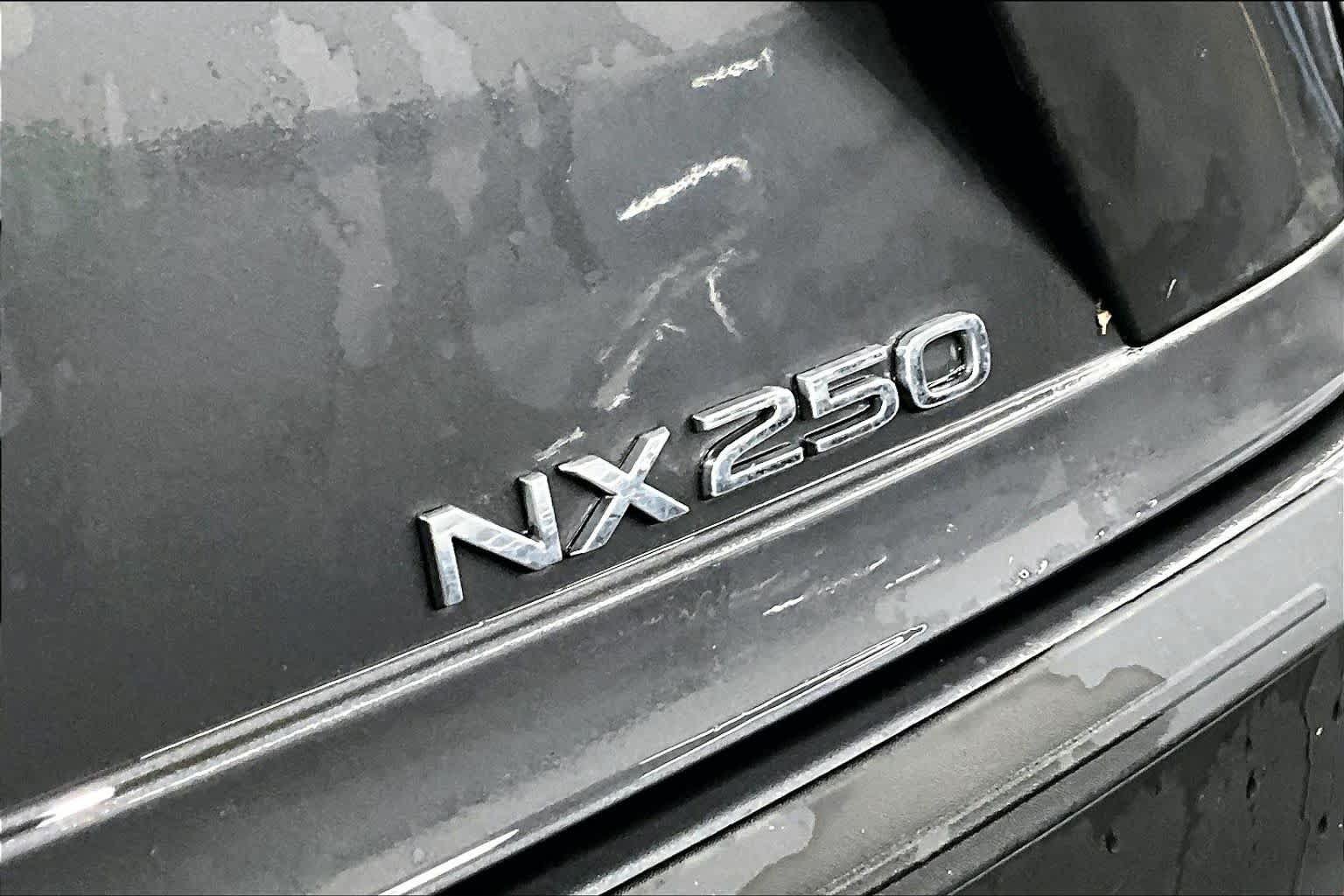 Used 2024 Lexus NX 250 FWD image 9