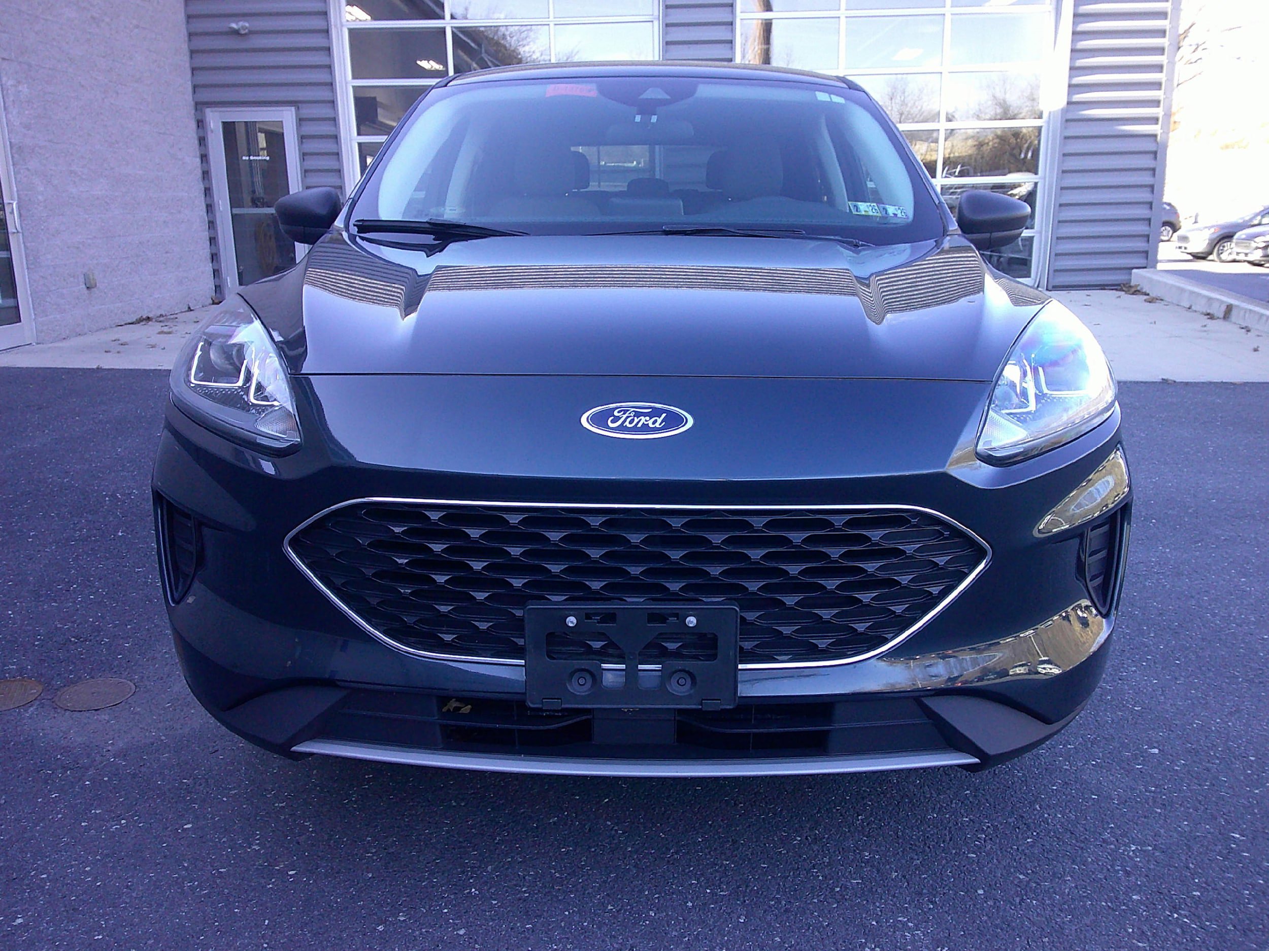 Certified 2022 Ford Escape SE w/ Convenience Package FWD image 2