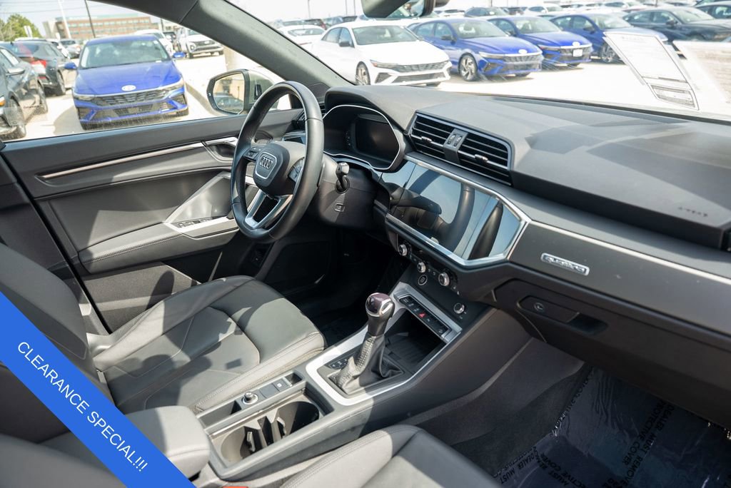 Used 2024 Audi Q3 2.0T Premium image 12