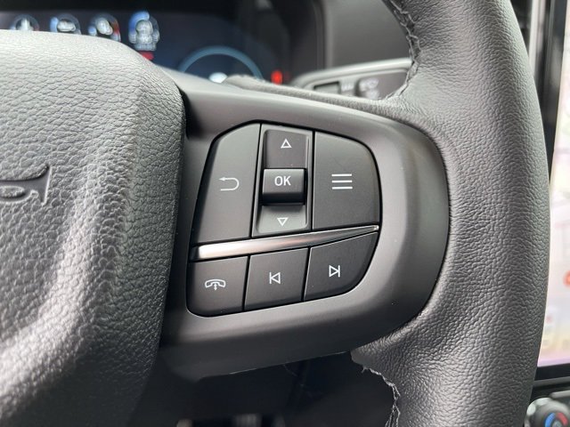 New 2025 Ford Ranger Lariat w/ Black Appearance Package image 18