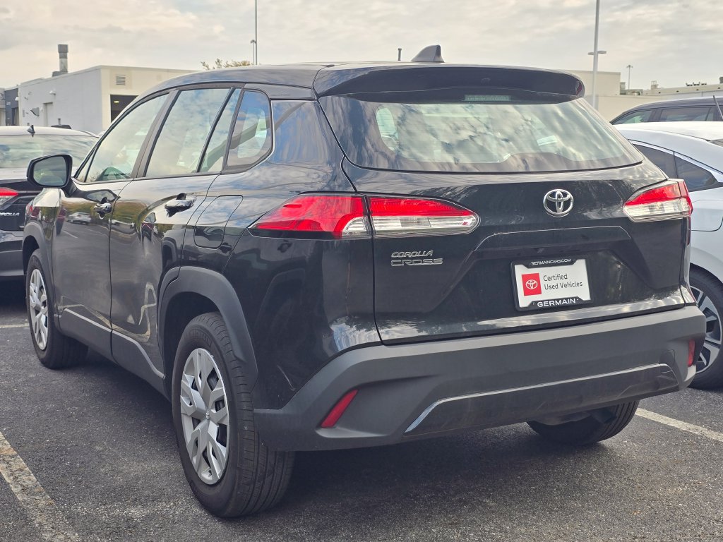 Certified 2023 Toyota Corolla Cross L FWD image 6
