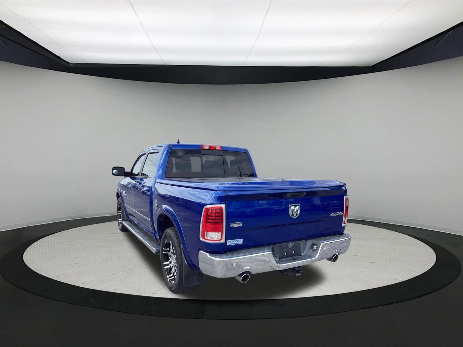 Used 2016 RAM 1500 Laramie w/ Convenience Group AWD/4WD image 6
