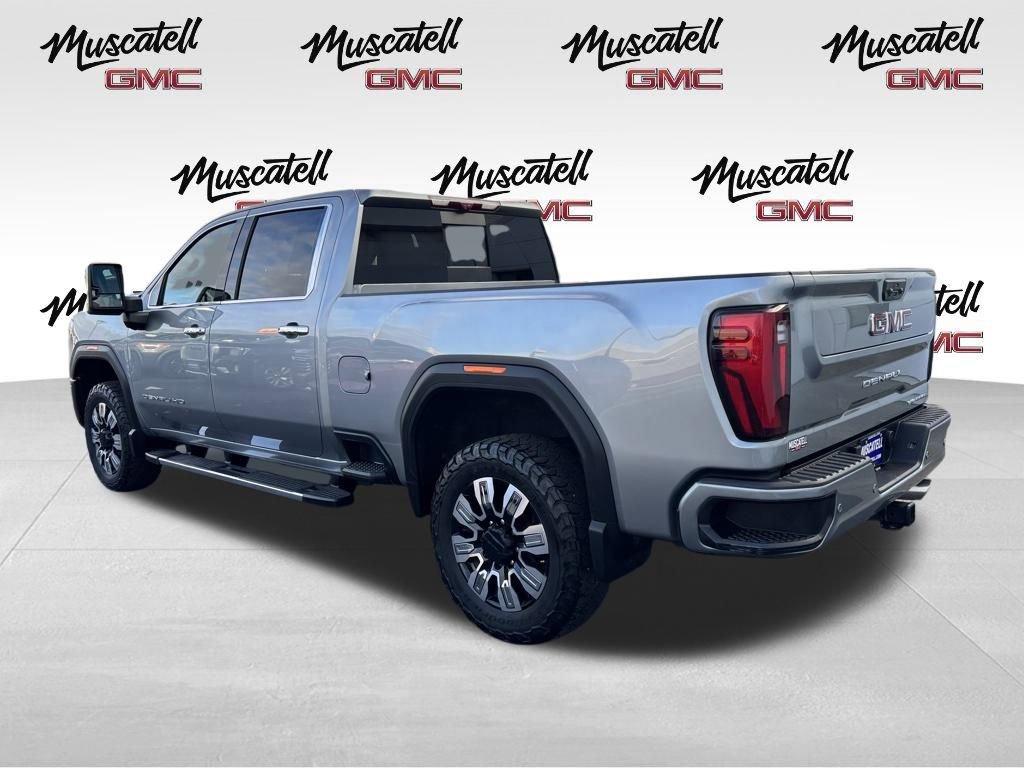 Used 2024 GMC Sierra 3500 Denali w/ Technology Package image 8