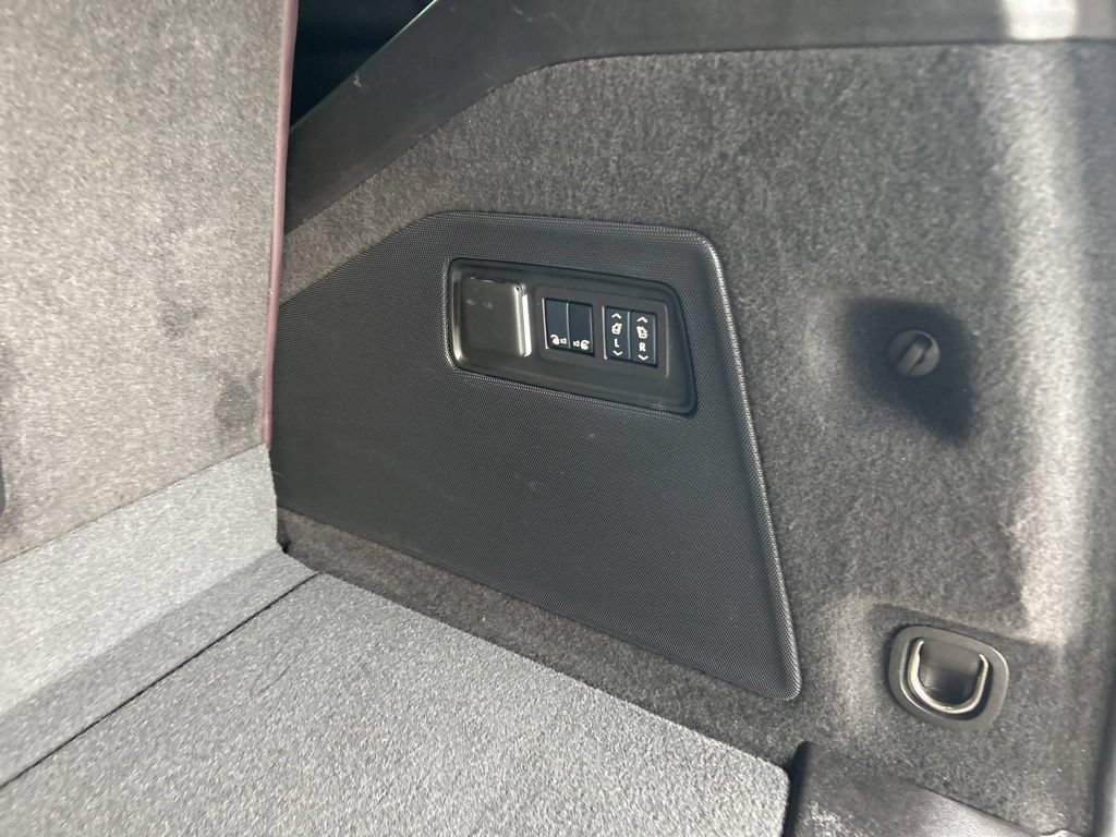 Used 2024 Cadillac Escalade V AWD/4WD image 51