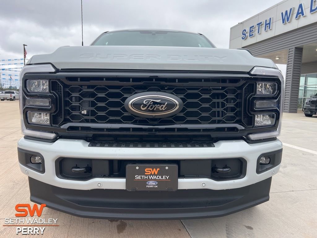 New 2026 Ford F350 Lariat w/ Black Appearance Package image 13