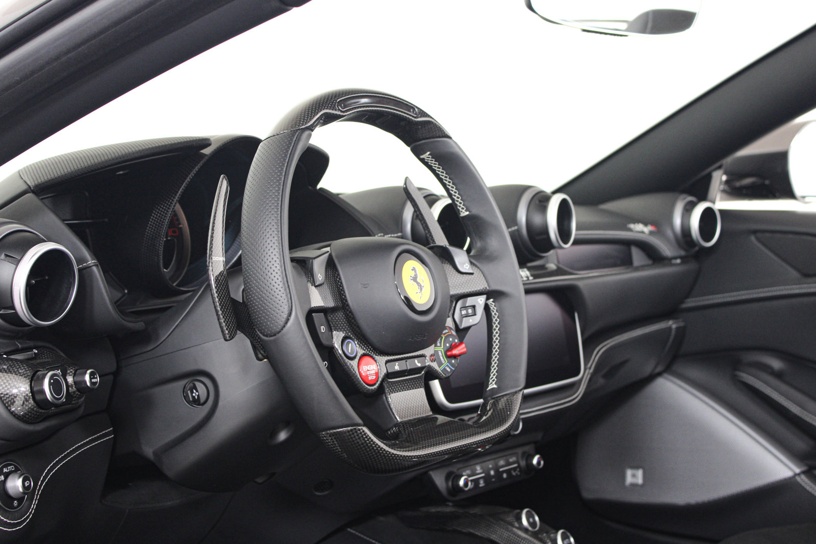 Certified 2023 Ferrari Portofino M RWD image 46