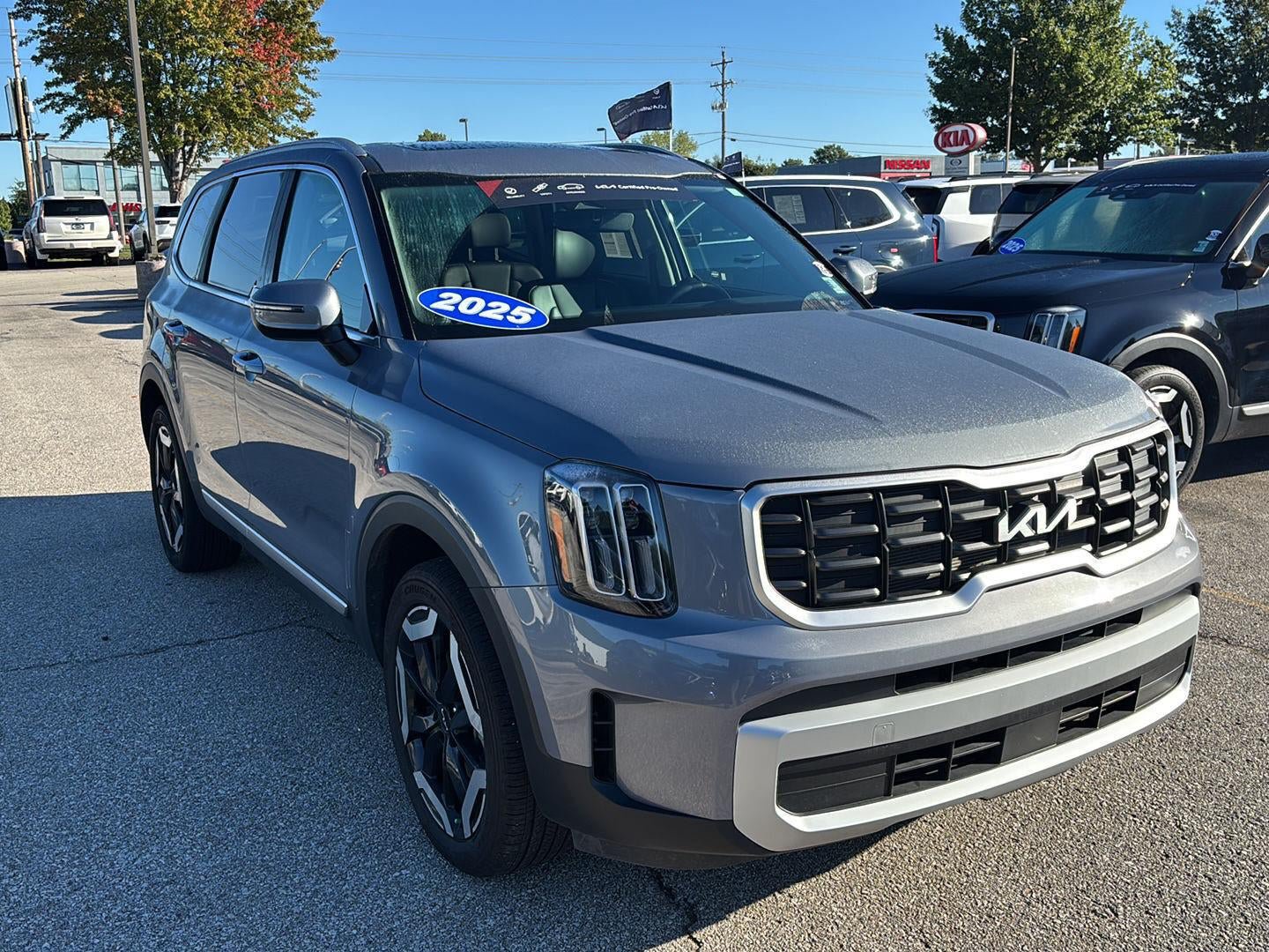 Certified 2025 Kia Telluride S FWD image 1