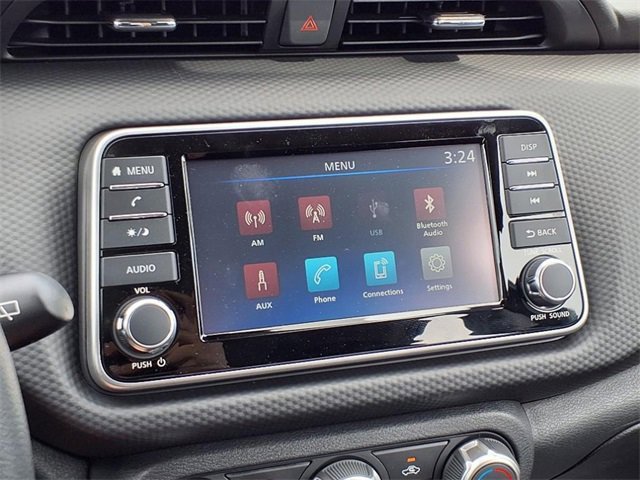 New 2025 Nissan Kicks Play S image 12