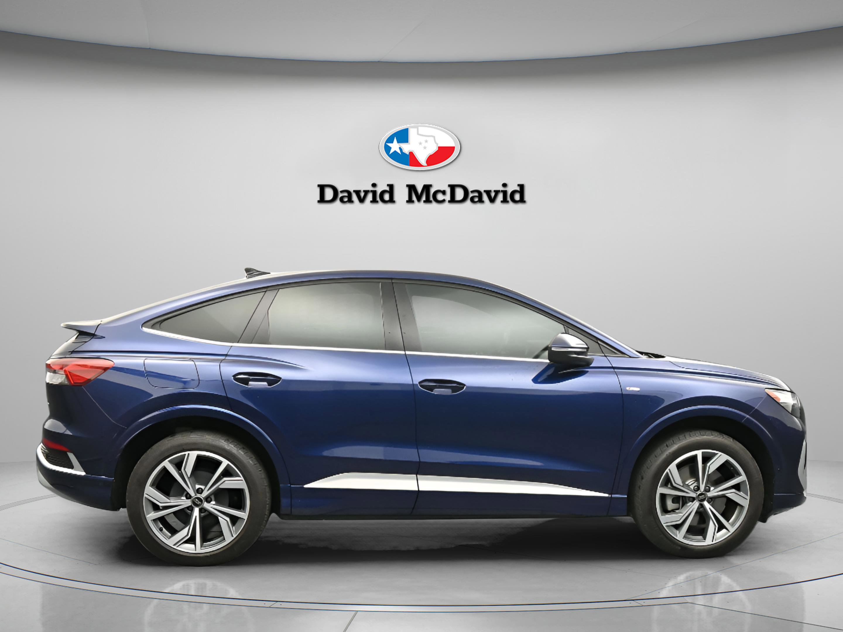 Used 2024 Audi Q4 e-tron Premium Plus w/ Premium Plus image 16