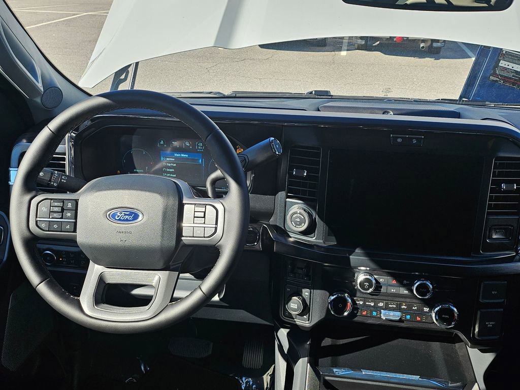 New 2026 Ford F250 Lariat w/ Black Appearance Package image 23