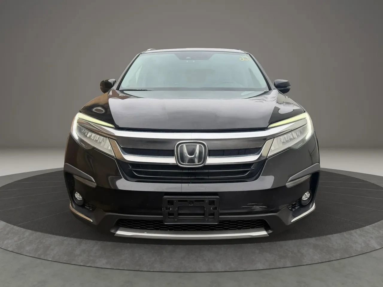 Used 2019 Honda Pilot Touring image 2