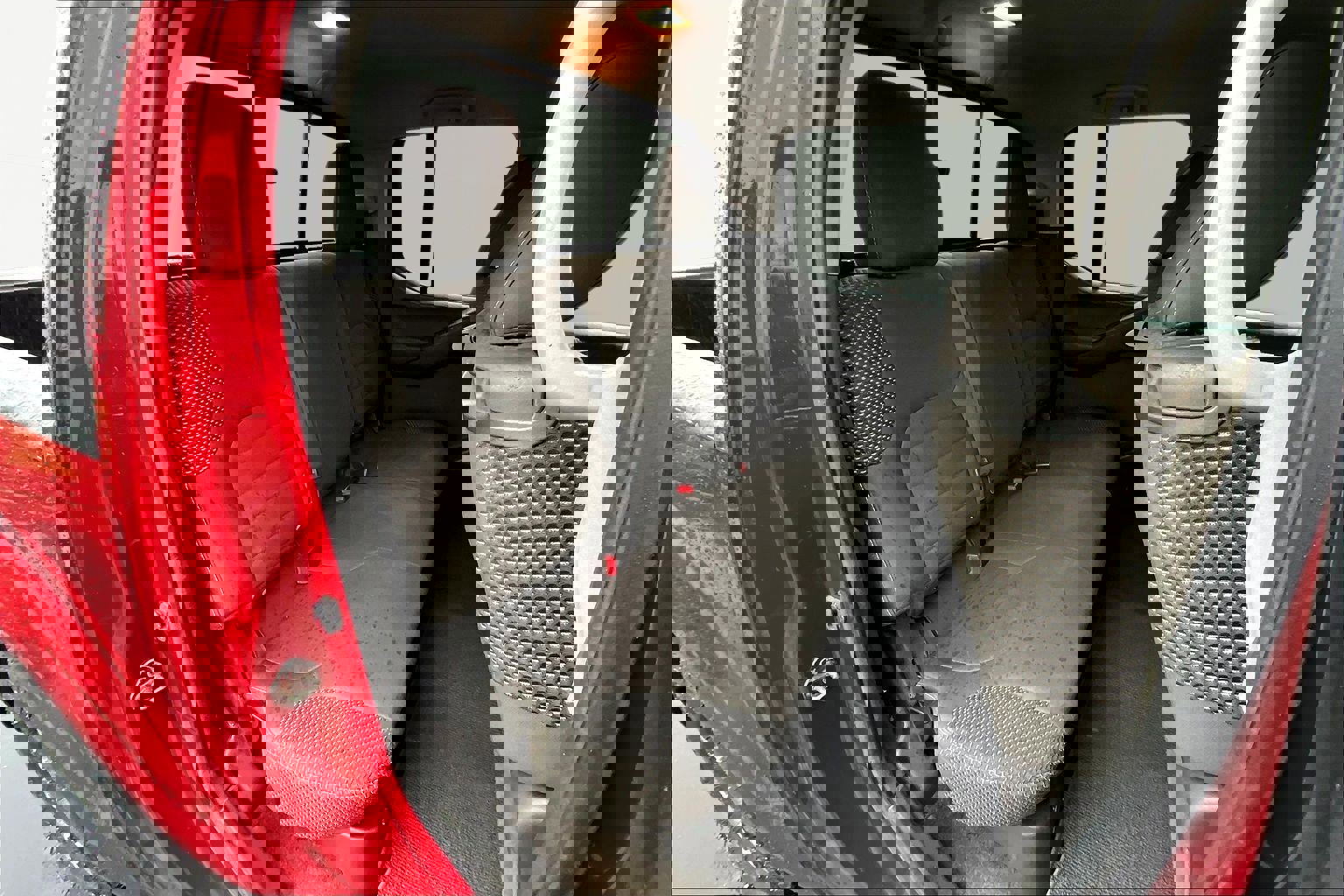 Used 2014 Nissan Frontier PRO-4X image 25