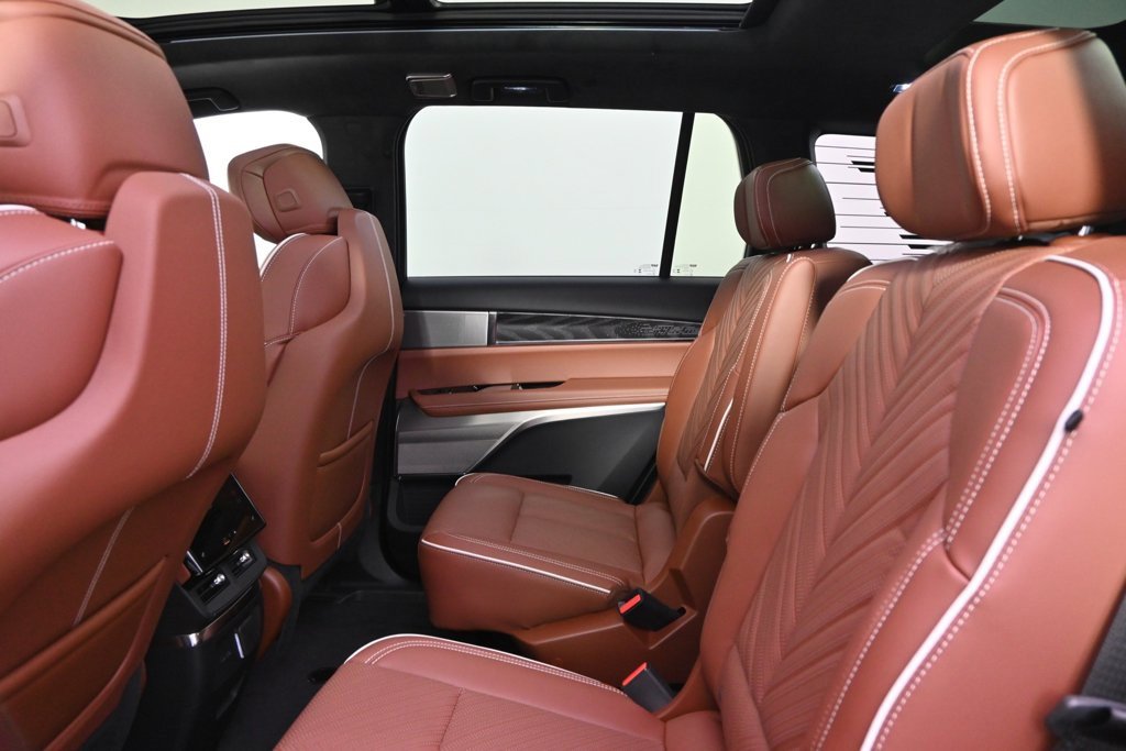 New 2026 Cadillac Vistiq Platinum image 20