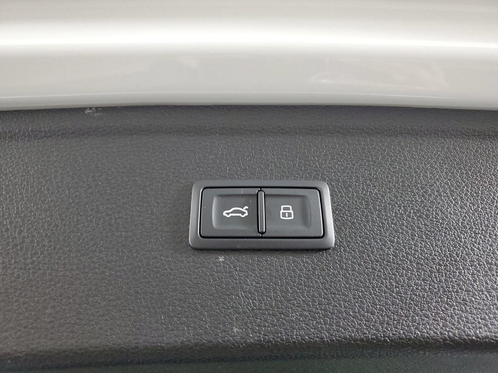 Used 2024 Audi Q5 2.0T Prestige AWD/4WD image 10