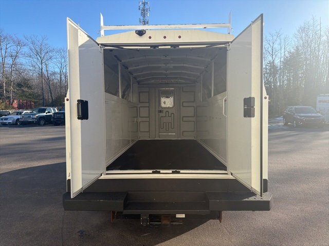 Certified 2022 GMC Savana 3500 Work Van w/ Power Convenience Package image 4