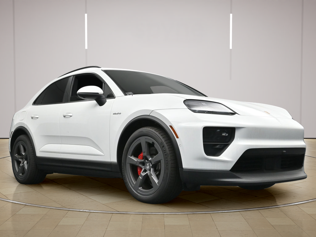 Certified 2025 Porsche Macan 4S Electric AWD/4WD image 30