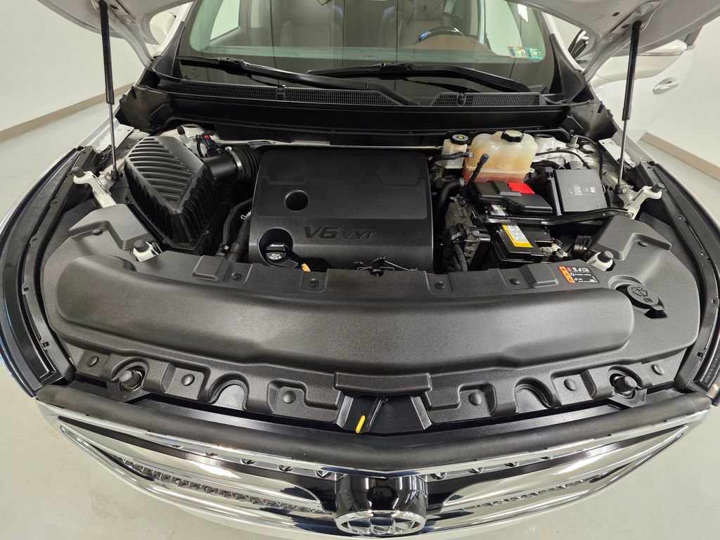 Used 2021 Buick Enclave Avenir w/ Avenir Technology Package image 11