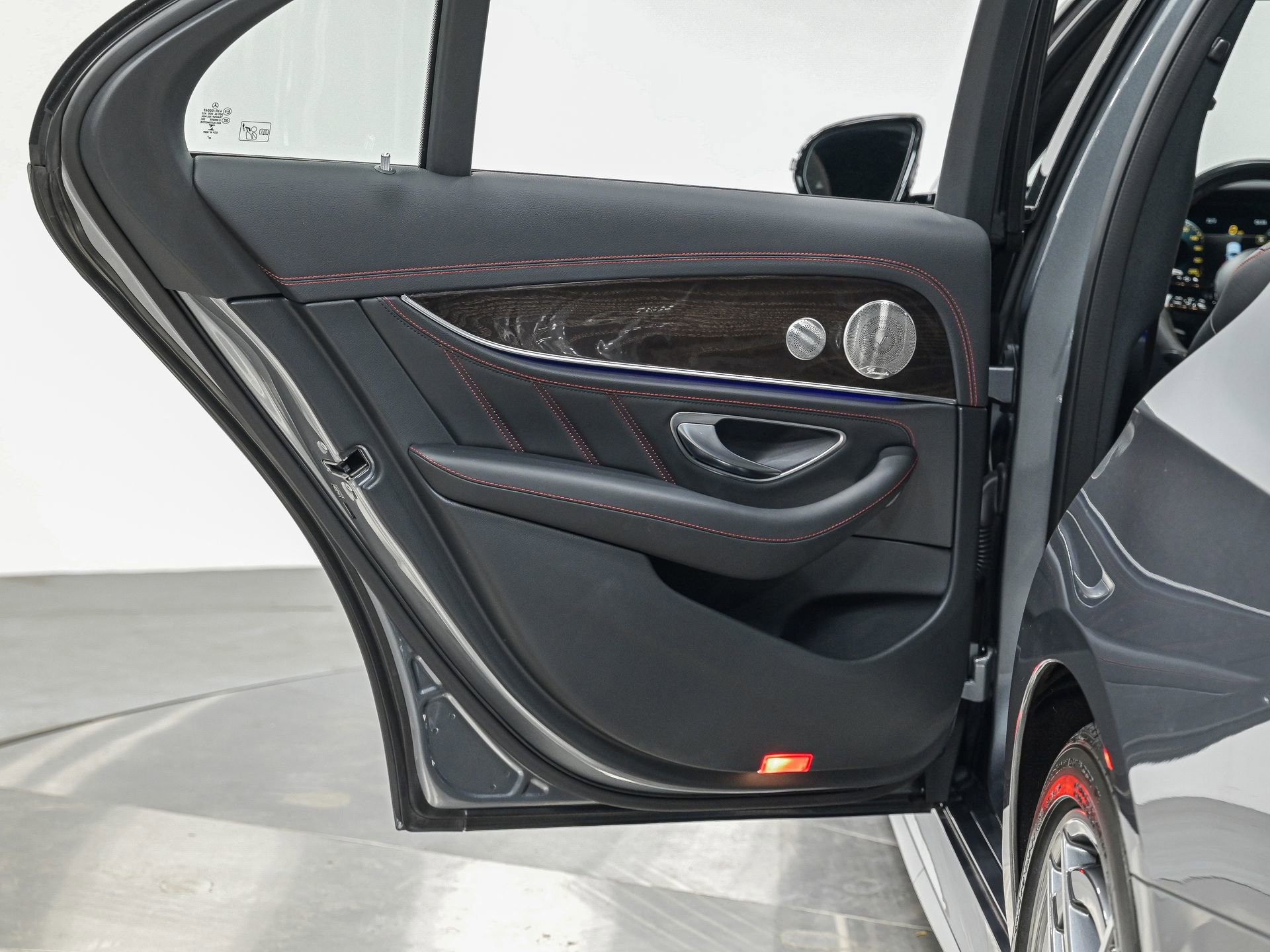 Used 2021 Mercedes-Benz E 53 AMG 4MATIC Sedan w/ Driver Assistance Package image 26